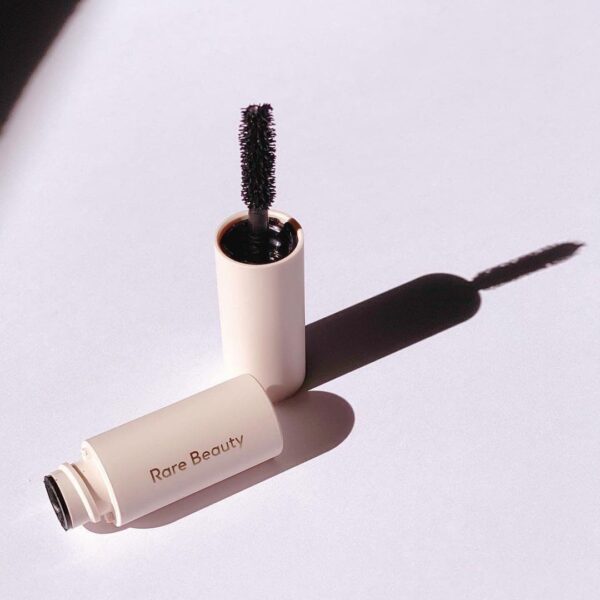 RARE BEAUTY MASCARA VOLUMEN BLACK